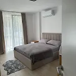 Hotel Aral - Gate *