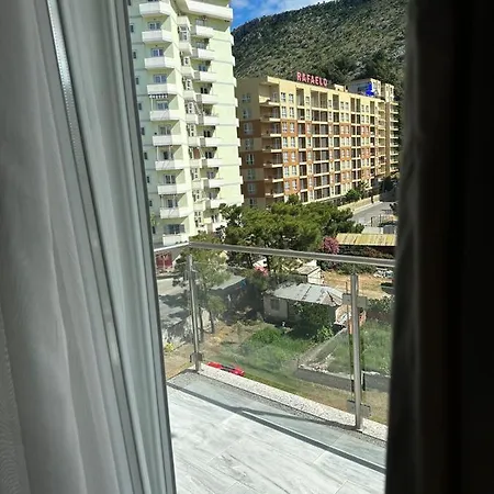 Hotel Aral - Gate *