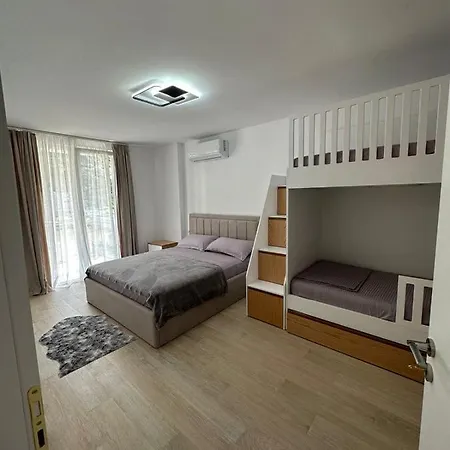 Hotel Aral - Gate *
