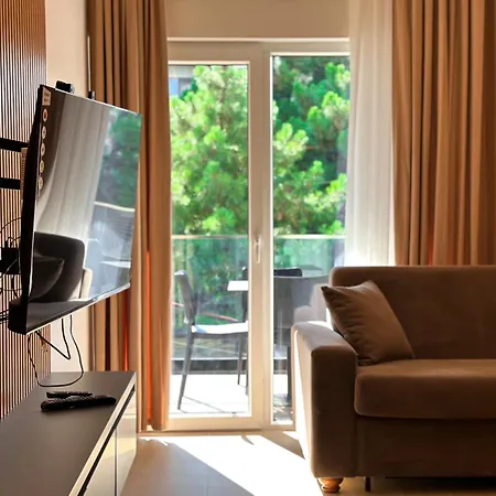 Aral - Gate Hotel *