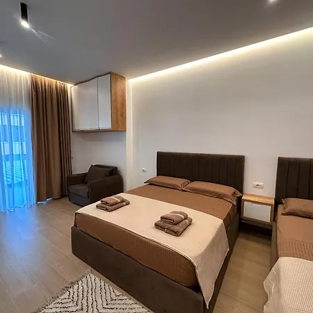 Aral - Gate Hotel *