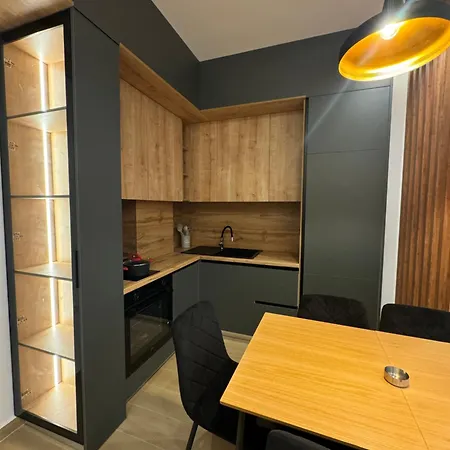 Aral - Gate Hotel Shengjin