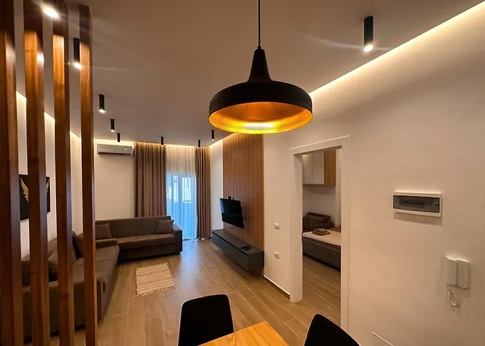 Aral - Gate Hotel